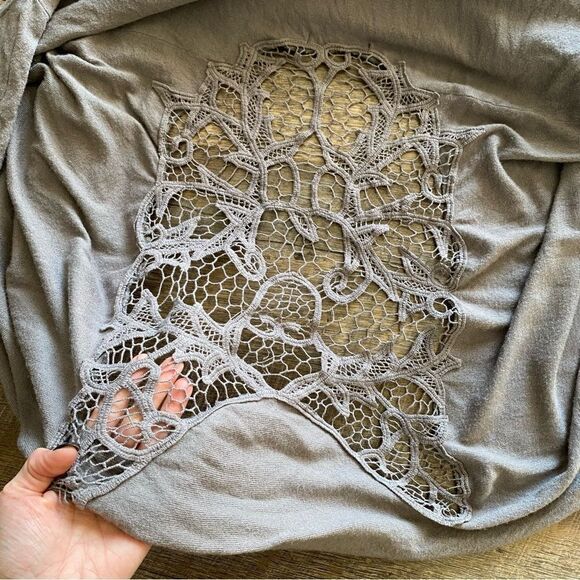 BCBGMaxAzria Cocoon Cardigan Crochet Back Grey L/XL Comfy Soft - Picture 7 of 8